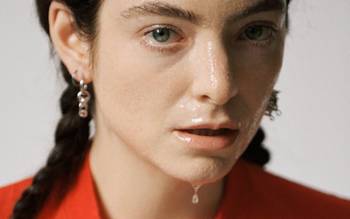 “What was that”, de Lorde.