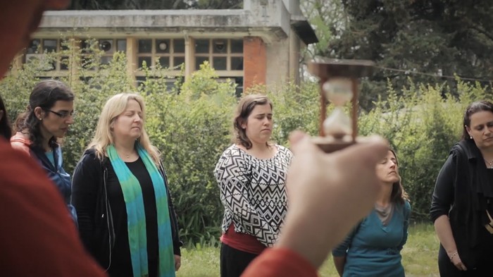 Foto: Captura video. Setiembre de 2018, Centro Agustín Ferreiro. Febrero de 2019, colonia de vacaciones de la ANEP, junto a docentes de educación artística de la ANEP.