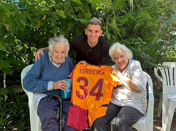 José Mujica, Lucas Torreira, y Lucía Topolansky. Foto: redes MPP