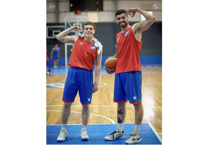 Patricio Prieto y Sebastián Ottonello. Foto: @CNdeFbasketball a través de @LSbaloncesto