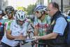 20220413 suple garra Vuelta ciclista