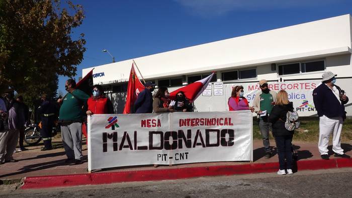 Movilización de la Federación de Funcionarios de Salud Pública este jueves, en el Hospital de Maldonado.
Foto: Gentileza de Canal 2 de San Carlos