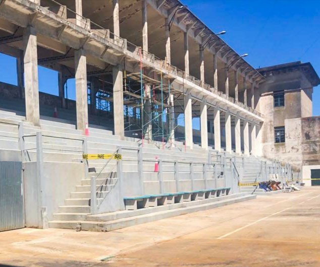 Remodelación del frontón de pelota vasca, en la Plaza de Toros, en Colonia del Sacramento.