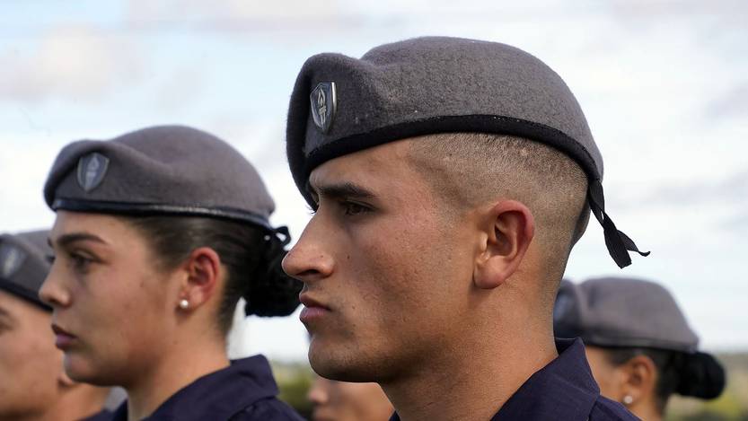 Egreso de policías w