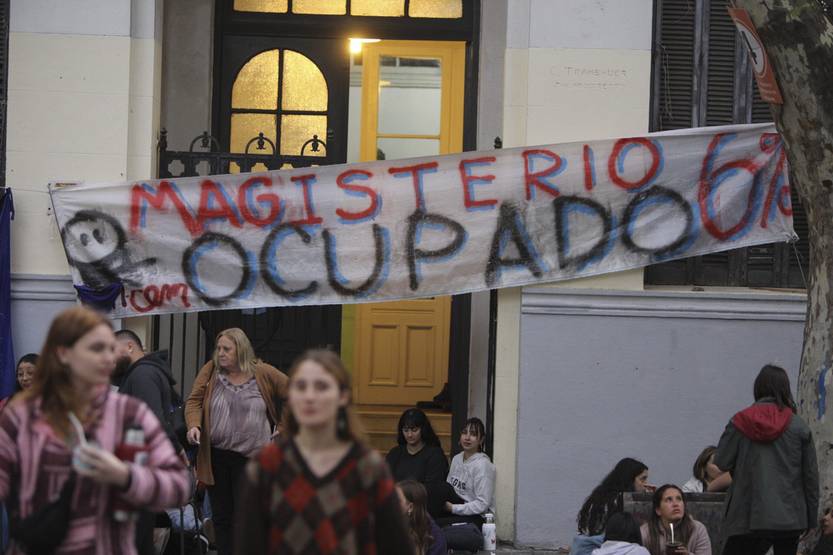 20230524 edu magisterio ocupado