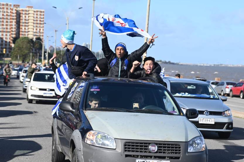 20230612 hinchas por rambla