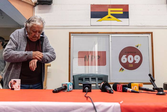 José Mujica, previo a dar una conferencia de prensa en la sede central del MPP. · Foto: Ernesto Ryan