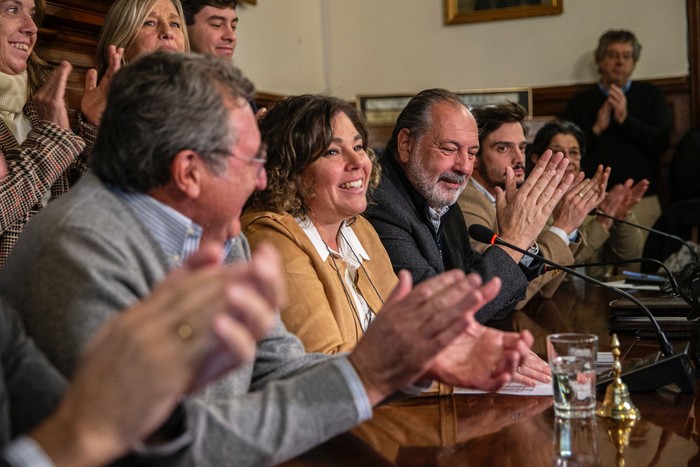 Macarena Rubio (c), durante la reunión del directorio en la casa del Partido Nacional en Montevideo · Foto: Ernesto Ryan