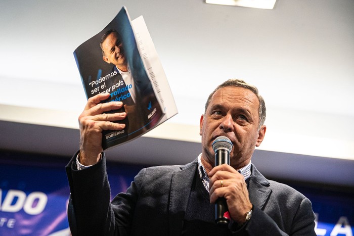 Álvaro Delgado, durante un acto en el hotel NH Columbia. · Foto: Ernesto Ryan