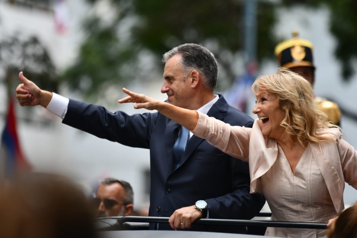 Foto principal del artículo 'Desde la “emoción” de Carámbula hasta la pintura de “nuestro modo de ser”, según Botana: reacciones al discurso de Orsi en el Parlamento' · Foto: Ignacio Dotti