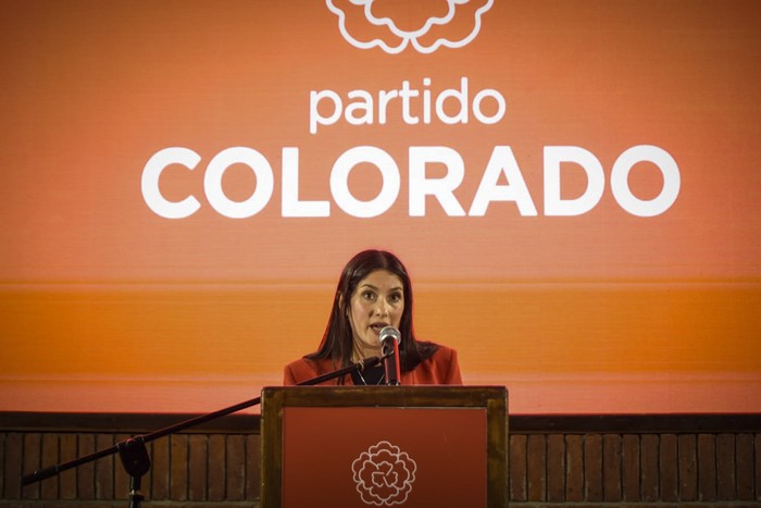Virginia Cáceres habló en la casa del Partido Colorado. · Foto: Hugo de León