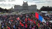 El cortejo fúnebre de José Mujica cuando llegó al Palacio Legislativo.