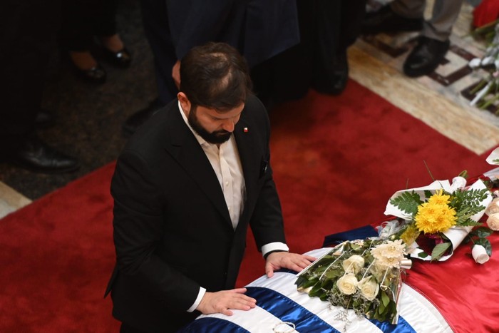 Gabriel Boric, el 15 de mayo, en el Salón de los Pasos Perdidos del Palacio Legislativo. · Foto: Mara Quintero