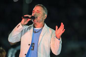 Jorge Drexler, el 4 de setiembre, en el estadio Centenario. · Foto: Rodrigo Viera Amaral