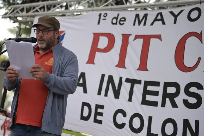 Gustavo Robatti, del Sunca, durante el acto por el Día Internacional de los Trabajadores en Colonia del Sacramento. · Foto: Ignacio Dotti