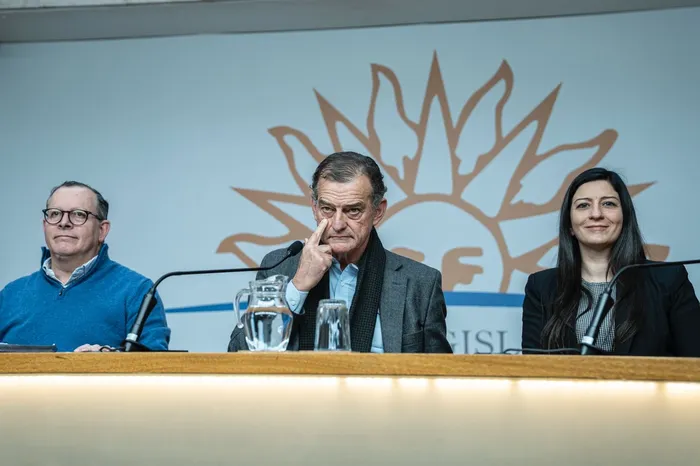Álvaro Perrone, Guido Manini Ríos y Silvana Pérez Bonavita, durante una conferencia de prensa de Cabildo Abierto. · Foto: Ernesto Ryan