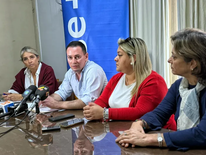 Gabriela González, Michel Francia, Macarena Báptista y Natalia Martínez. · Foto: Romina Simean, difusión Hospital Regional Salto