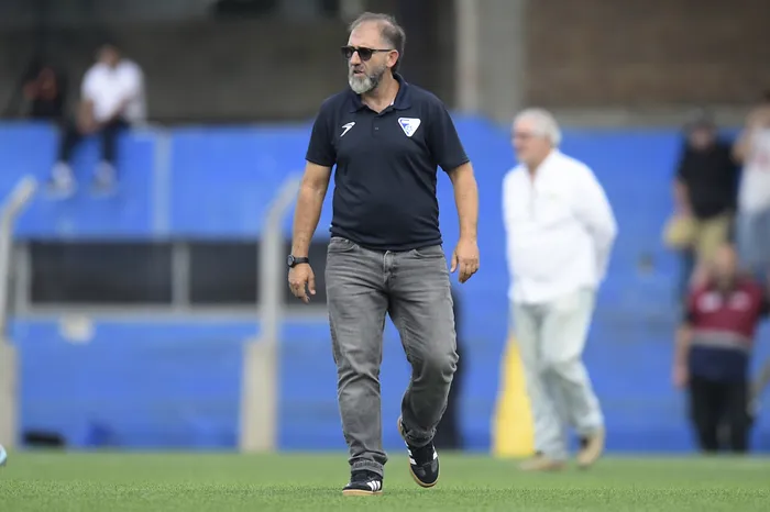 Martín Siri, director técnico de Huracan de Paso de la Arena, el 25 de abril, en el Parque Palermo