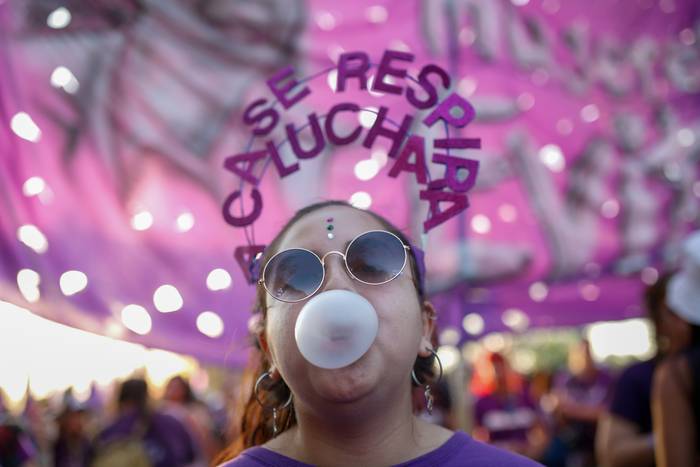 Movilización en el 35° Encuentro Plurinacional de Mujeres, Lesbianas, Trans, Travestis, Bisexuales, intersexuales y No Binaries, en la ciudad de San Luis, Argentina. · Foto: Luli Leiras