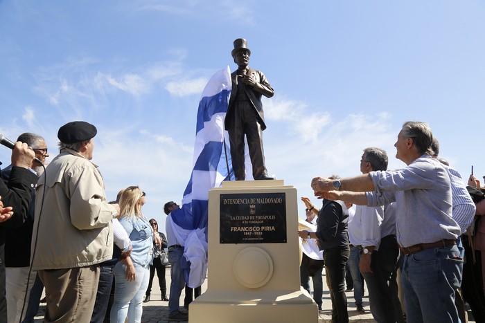 Se inauguró en la rambla de Piriápolis un monumento a su fundador, Francisco Piria. Foto: Intendencia de Maldonado