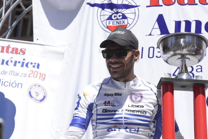 Matías Presa, del Club Ciclista Cerro Largo, ganador de Rutas de América 2019. · Foto: Alessandro Maradei
