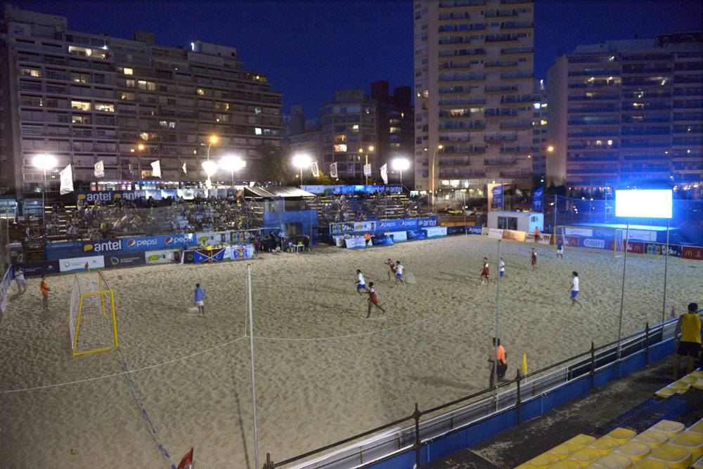 Estadio de fútbol playa de Pocitos