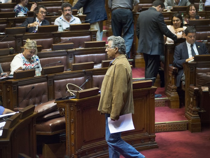 Darío Pérez, ayer, durante la sesión, en la Cámara de Representantes. · Foto: Andrés Cuenca