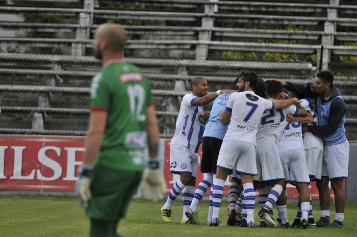 Cerro Largo le ganó a Villa Teresa en el estadio José Nasazzi · Foto: Federico Gutiérrez