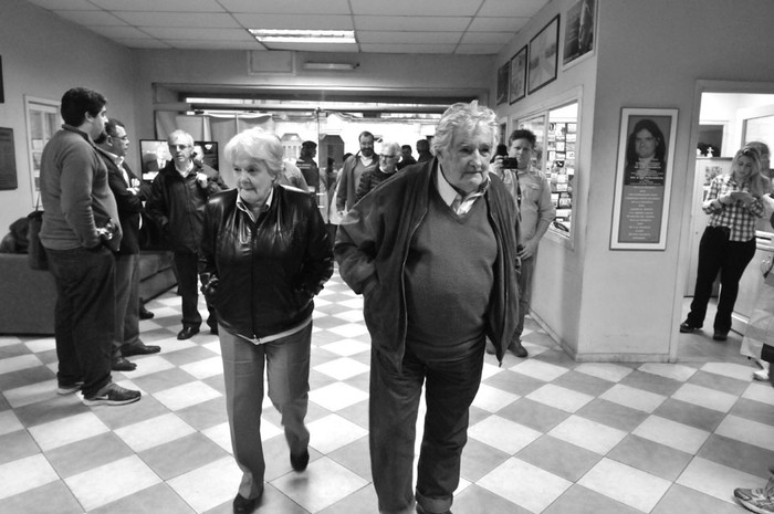 Lucía Topolansky y José Mujica en la sede del PIT-CNT. Foto: Federico Gutiérrez