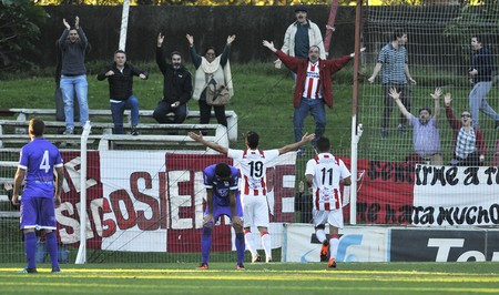 Juan Manuel Olivera convirtió el gol de la victoria para River Plate ante Defensor Sporting, en el Parque Federico Omar Saroldi. · Foto: Federico Gutiérrez
Juan Manuel Olivera convirtió el gol de la victoria para River Plate ante Defensor Sporting, en el Parque Federico Omar Saroldi. · Foto: Federico Gutiérrez