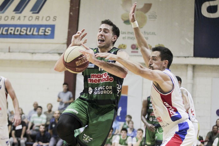 Nacional ante Urunday Universitario, el 29 de noviembre, en el Club Unión Atlética. · Foto: .