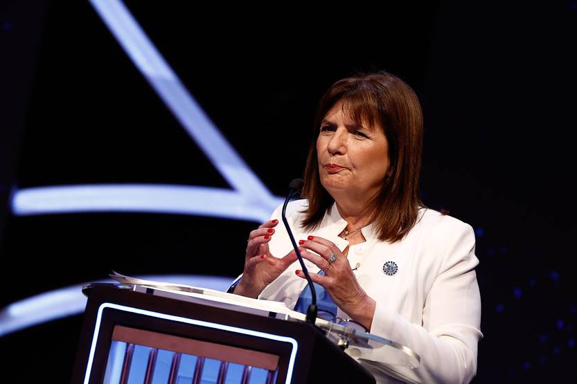 bullrich 87cb5ae9f5efb7cb722bf.jpg