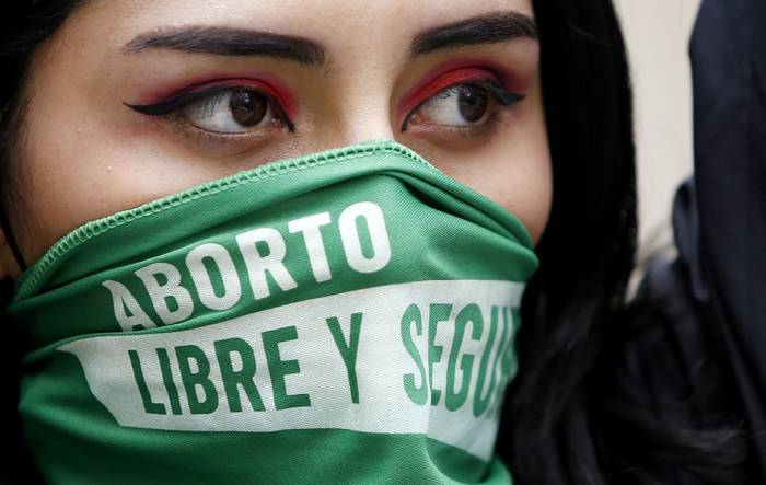 Movilización por el Día de Acción Global por el Acceso al Aborto Legal y Seguro, el 28 de setiembre de 2020, en Bogotá, Colombia. · Foto: Leonardo Muñoz, AFP