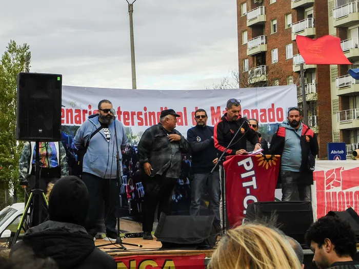 Acto por el Día de los Trabajadores en Maldonado. Foto: Richard Pedemonte, difusión.