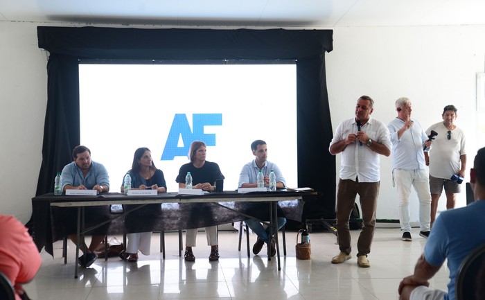 Encuentro Nacional de Aire Fresco, este domingo, en el Club Punta del Este. · Foto: Natalia Ayala