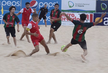 Albion y Rampla, el sábado, en el estadio Arenas del Plata en la Playa Pocitos. Foto: Alessandro Maradei Albion y Rampla, el sábado, en el estadio Arenas del Plata en la Playa Pocitos. Foto: Alessandro Maradei