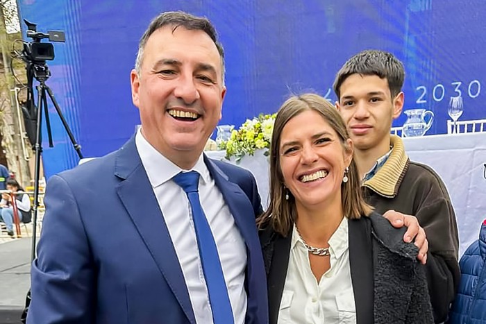 Carlos Albisu y María Eugenia Taruselli. Foto: Facebook de Taruselli.