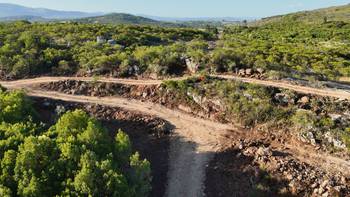 Foto principal del artículo '“Destrozaron todo”: denuncian impactos ambientales y arqueológicos por obras sin autorización cerca del cerro Pan de Azúcar' · Foto: Pablo Serrón