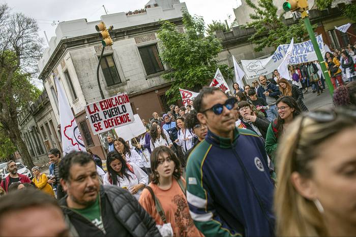 Movilización contra la reforma educativa, el 26 de octubre, en el Cordón. · Foto: .