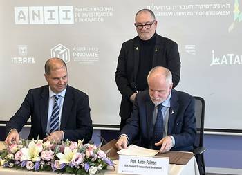 Flavio Caiafa y Aaron Palmon en la inauguración de la Oficina de Innovación y Emprendedurismo de Uruguay en Israel, el 19 de diciembre de 2024. · Foto: ANII