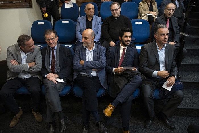 Álvaro Delgado, Guido Manini Ríos, Pablo Mieres, Andrés Ojeda, y Yamandú Orsi, el 5 de agosto, en la Universidad ORT. · Foto: Rodrigo Viera Amaral