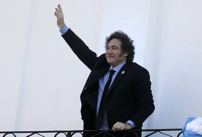 Javier Milei, el 25 de mayo, en la plaza San Martín en Córdoba, Argentina. · Foto: Diego Lima, AFP