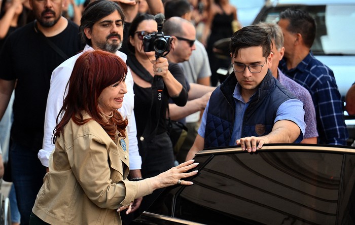 Cristina Fernández a su llegada al Instituto Patria en Buenos Aires el 13 de noviembre. · Foto: Luis Robayo, AFP