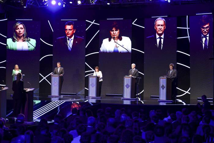 Debate presidencial 2023, en Santiago del Estero (01.10.2023). · Foto: Tomás Cuesta, pool, EFE