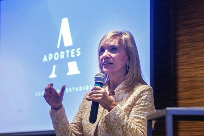 Beatríz Argimón, durante la presentación del Centro de Estudios Aportes. · Foto: S/D autor