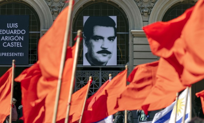 Velatorio de Luis Eduardo Arigón, el 2 de octubre, en la Udelar. · Foto: Ernesto Ryan