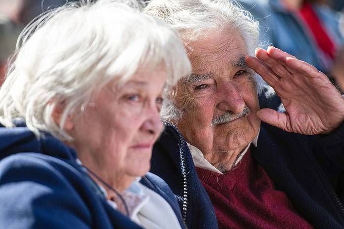 Lucía Topolansky y José Mujica (archivo, mayo de 2022). · Foto: Santiago Mazzarovich, adhocfotos