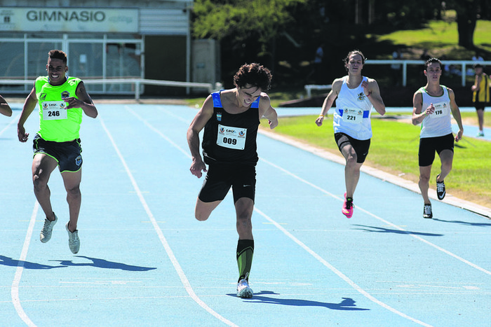 Grand Prix Darwin Piñeyrúa y Estrella Puente, en la Pista Oficial de Atletismo. Foto: Sandro Pereyra (archivo, marzo de 2017)