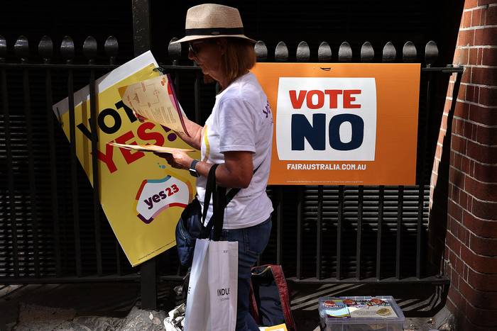 Local de votación en el centro de Sídney, el 3 de octubre. · Foto: David Gray, AFP
