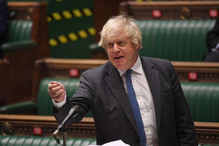 Boris Johnson en la Cámara de los Comunes en Londres, Gran Bretaña, el 24 de febrero de 2021. · Foto: Jessica Taylor